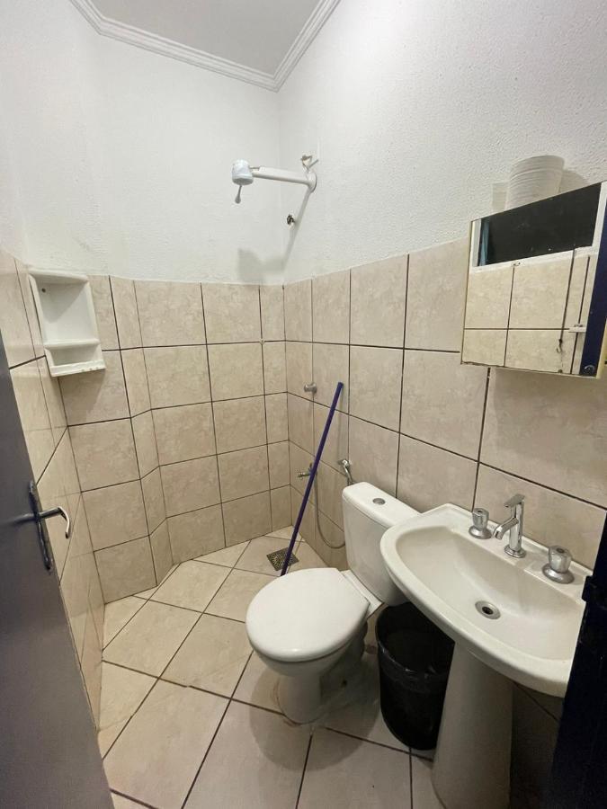 Portaria E Circulacao De Hospedes So Ate 23 Horas - Reabre As 5 Horas - Compartilhado Tompell Hostel Ponta Porã Exterior foto